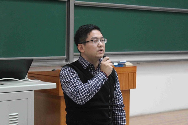 b体育必一运动2014级优良学风班答辩顺利举行